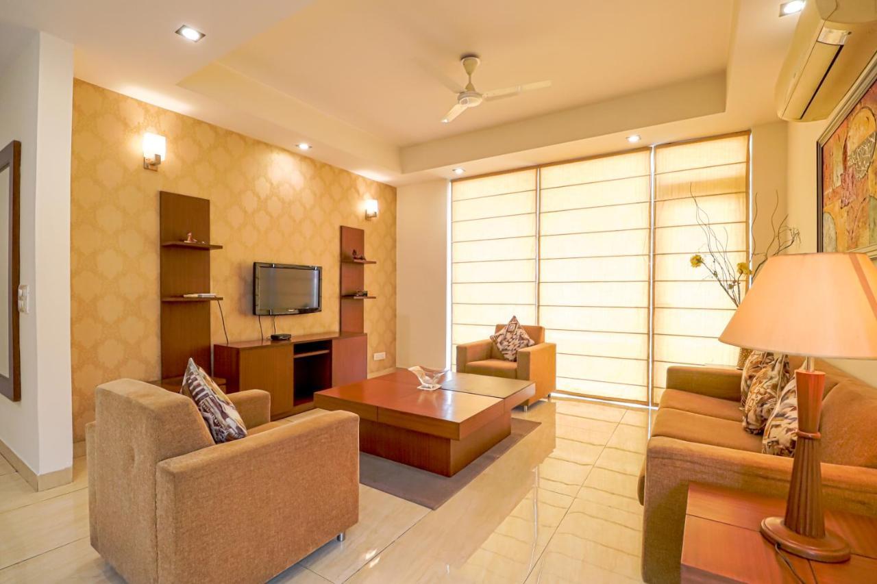 Апартаменты Ahuja Residency Нойда Экстерьер фото