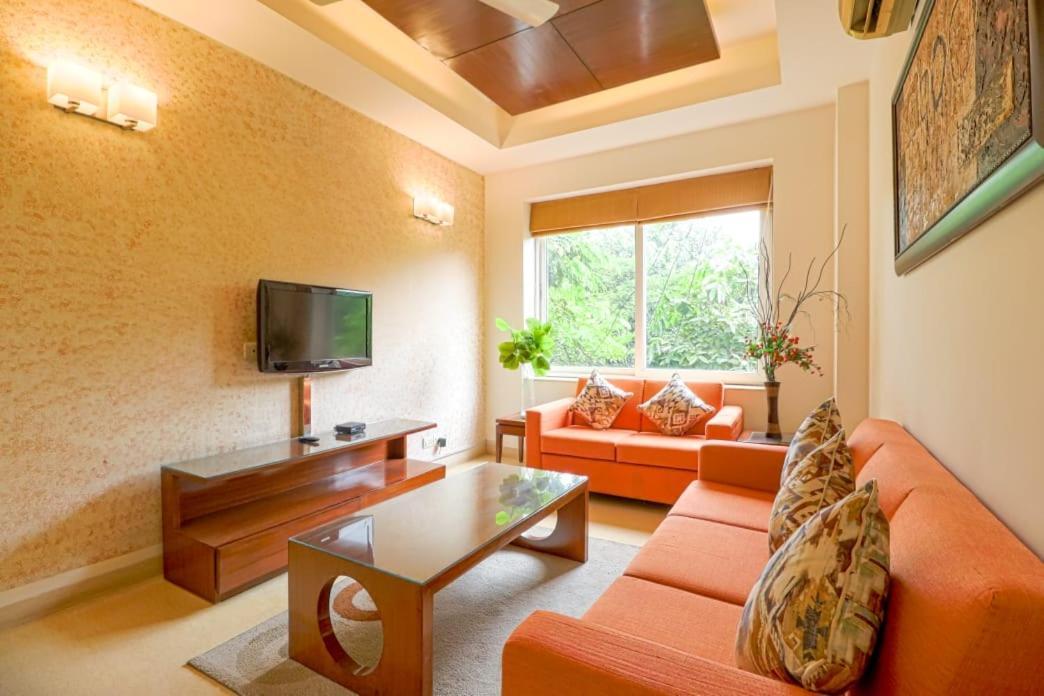 Апартаменты Ahuja Residency Нойда Экстерьер фото